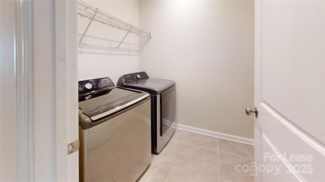 Building Photo - 2517 Greenmarket Dr