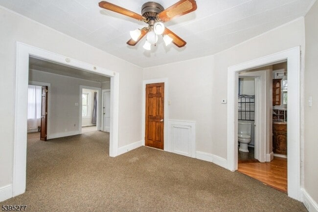 Building Photo - 16 Willet St