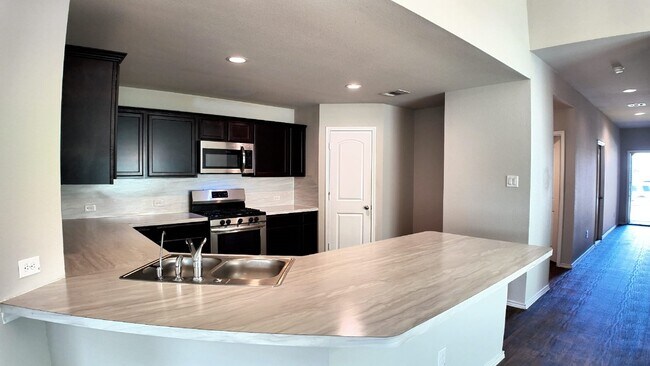 Building Photo - 15414 Rancho Plata Dr