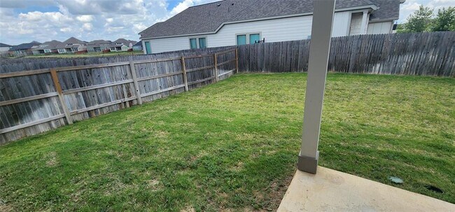 Building Photo - 425 Mira Mesa Dr