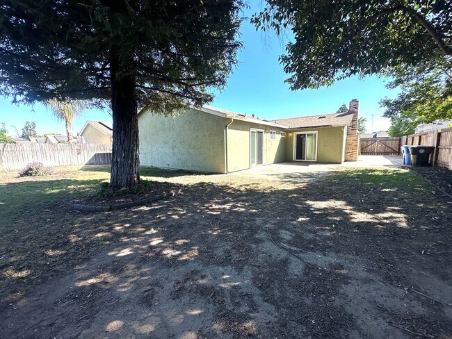 Building Photo - Beautifully Remodeled Home in the Heart of Manteca!