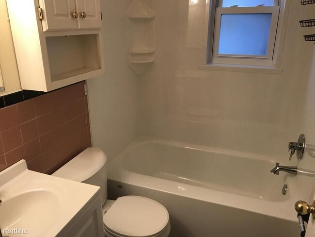 Building Photo - 801 23rd St