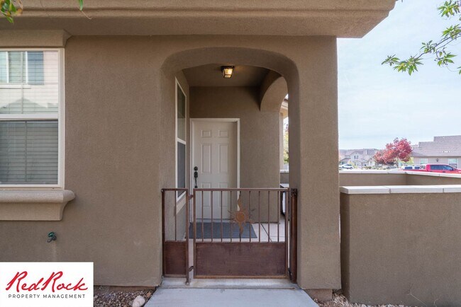 Building Photo - 3 Bedroom Furnished Home in Hidden Valley ...
