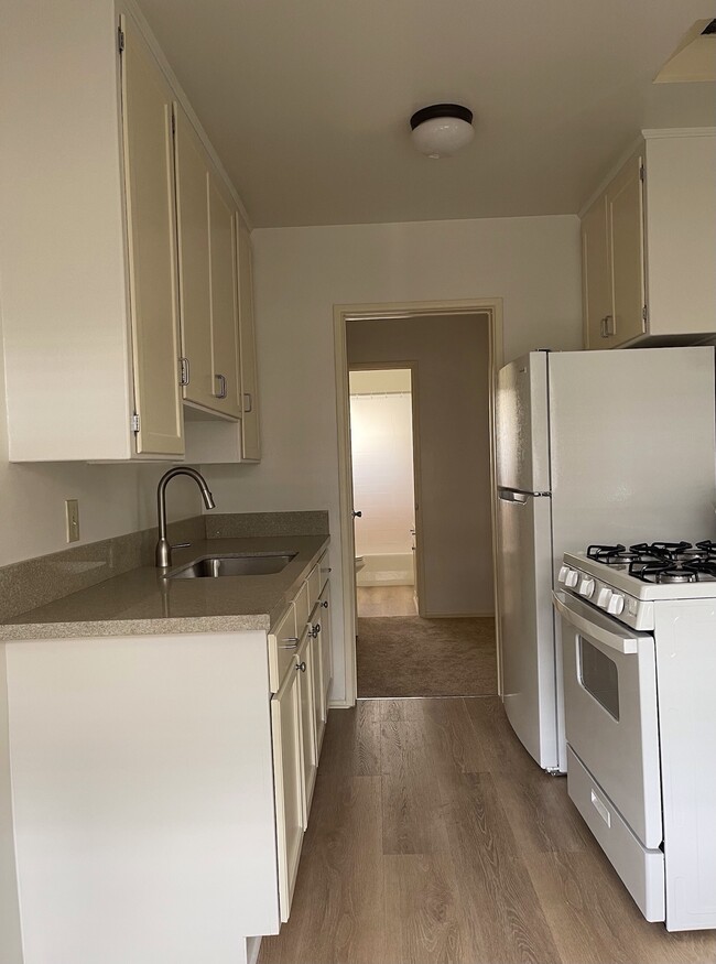 Building Photo - 970 Elden Ave