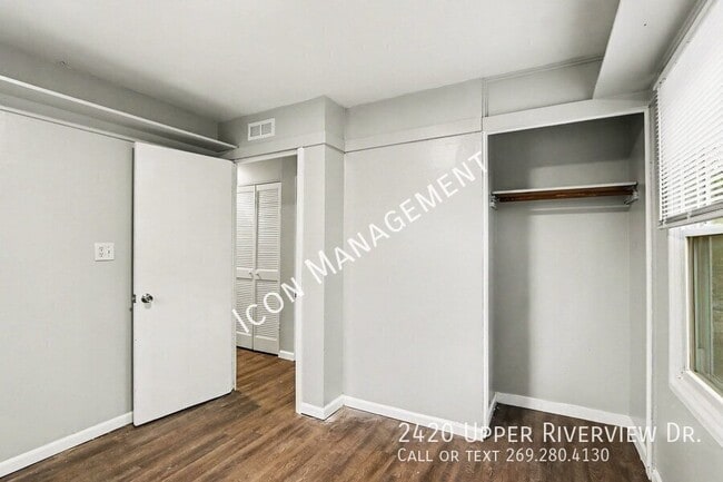 Building Photo - 2420 Upper Riverview Dr