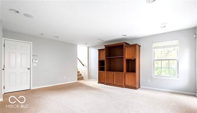 Building Photo - 9008 Rider Dr