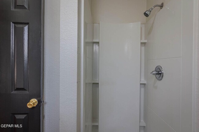 Building Photo - 3611 Yandell Dr