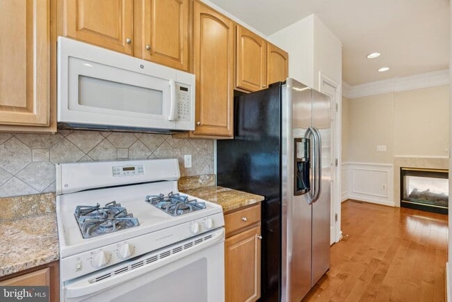 Building Photo - 11465 Log Ridge Dr