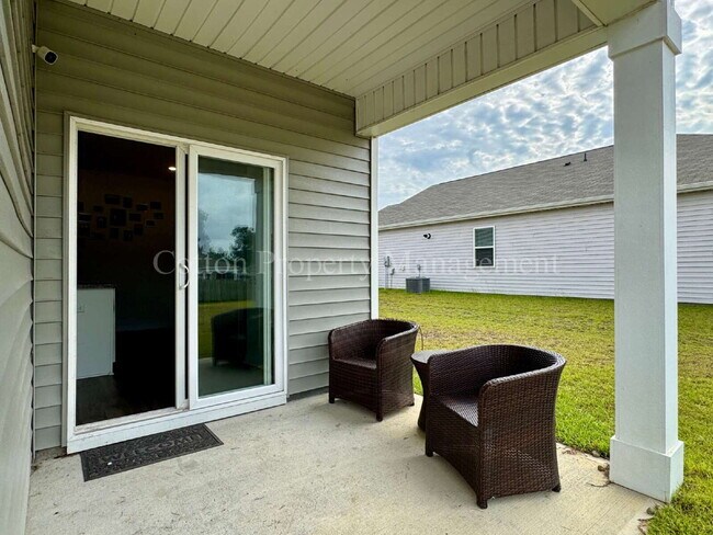Building Photo - 816 Delta Ct