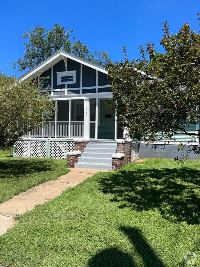 Building Photo - Beautiful renovated Bungalow near downtown...