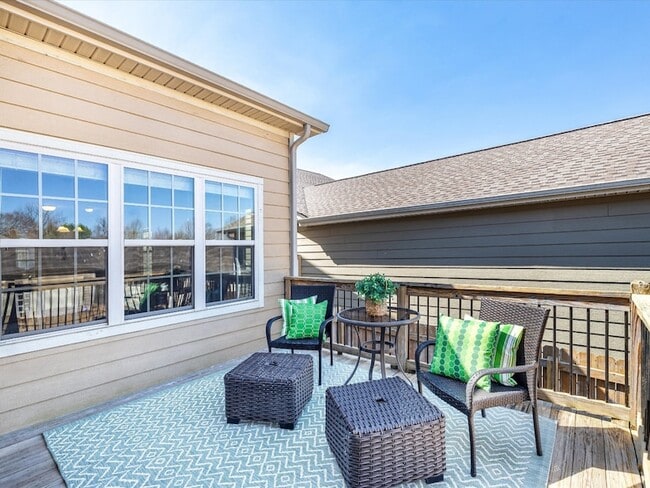Building Photo - 2438 Arden Village Dr
