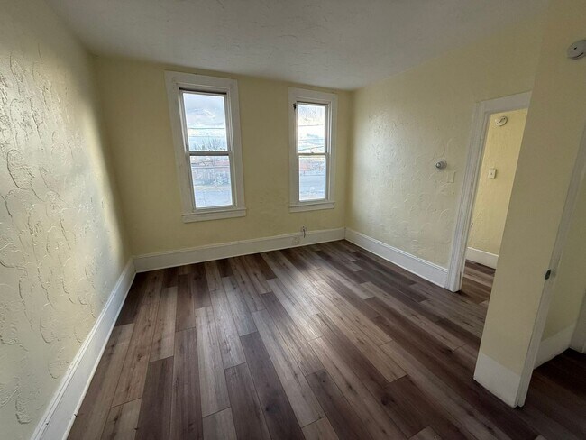 Building Photo - *Friendly Road, LLC 3404-3406 Walton Ave