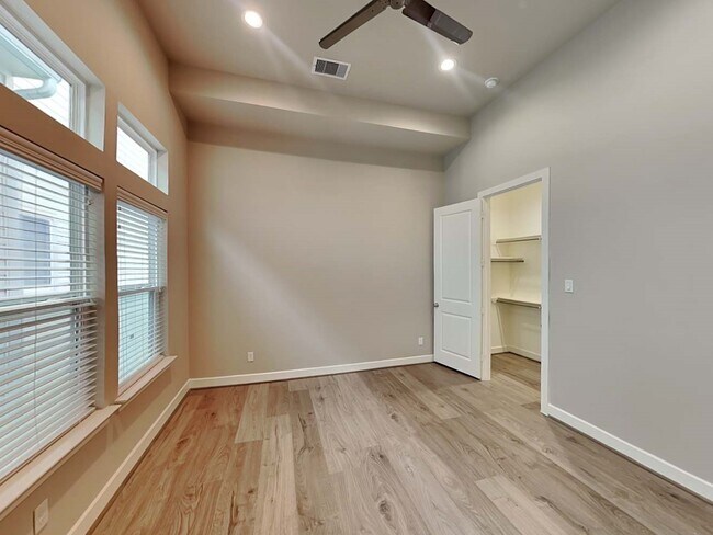Building Photo - 6343 Paddington Bnd Dr