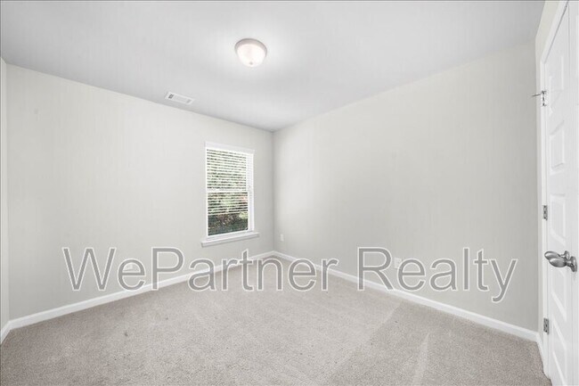 Building Photo - 206 Vickery Ln