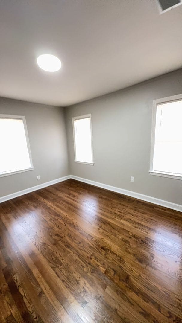 Building Photo - Charming 3BR Home with Large Backyard – Section 8 Welcome