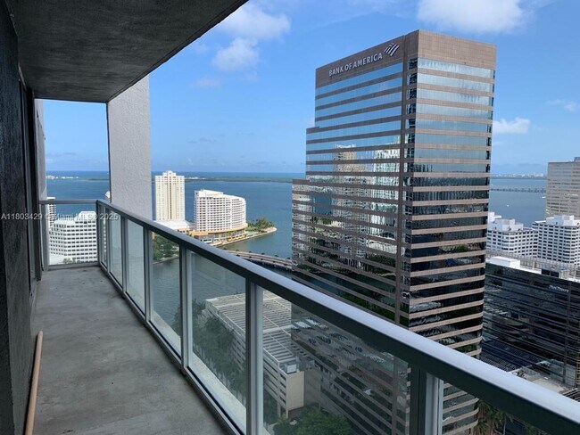 Primary Photo - 500 Brickell Ave