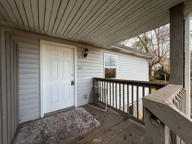 Primary Photo - Old Tusculum Rd Apartments