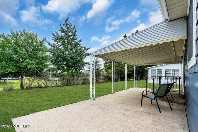 Building Photo - 24 Liberta Dr