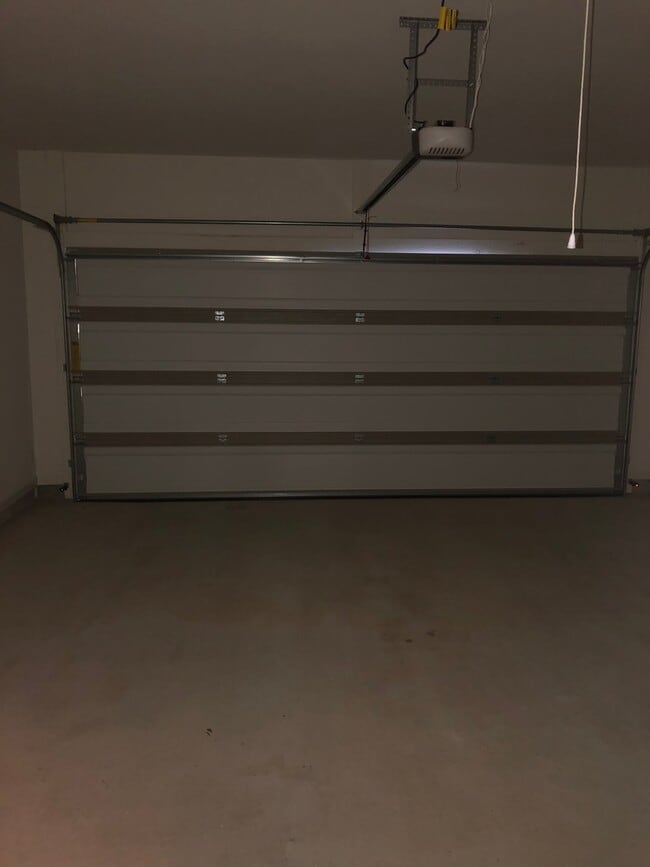 Building Photo - WATER FRONT PROPERTY! BEAUTIFUL 3BD/2BA HOME!