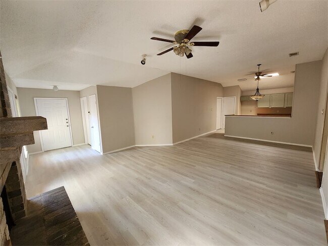 Living room towards entry - 4206 Katrina Ln