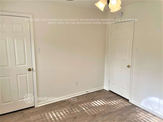 Building Photo - 14 E Trillium Cir