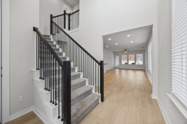 Building Photo - 12702 Autumn Bird Trce