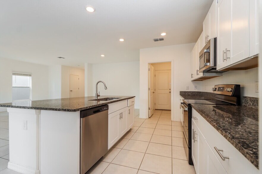 Building Photo - 17903 Blissful Stars Dr