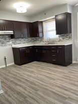 Building Photo - 3601 W 79th St