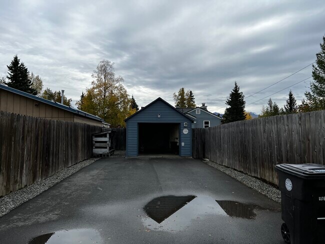 Garage driveway - 1428 Latouche St