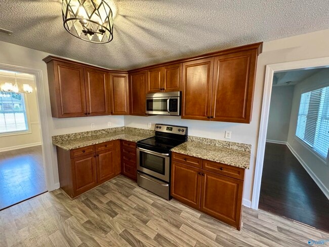 Building Photo - 113 Edgebrook Dr