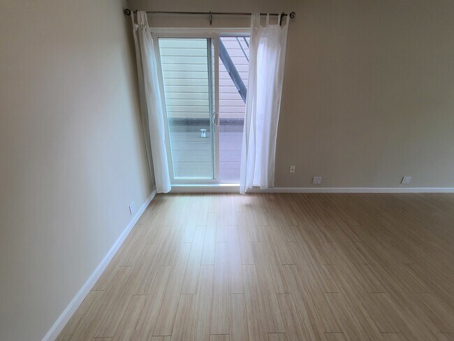 Building Photo - 1400 Castro St