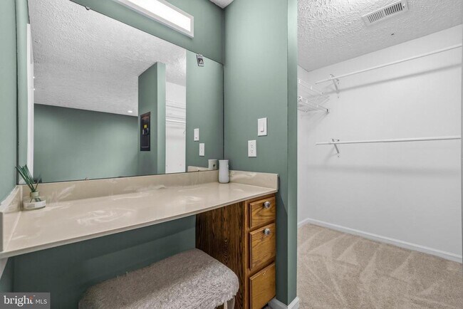 Building Photo - 104 Barksdale Pl