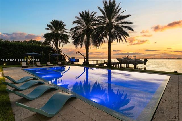 Building Photo - 360 Harbor Dr