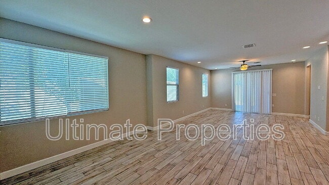Building Photo - 835 N 110th Ave
