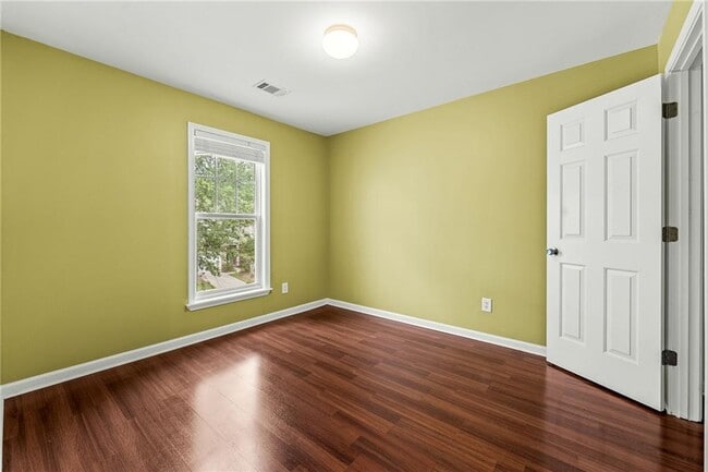 Building Photo - 2012 Hailston Dr NW