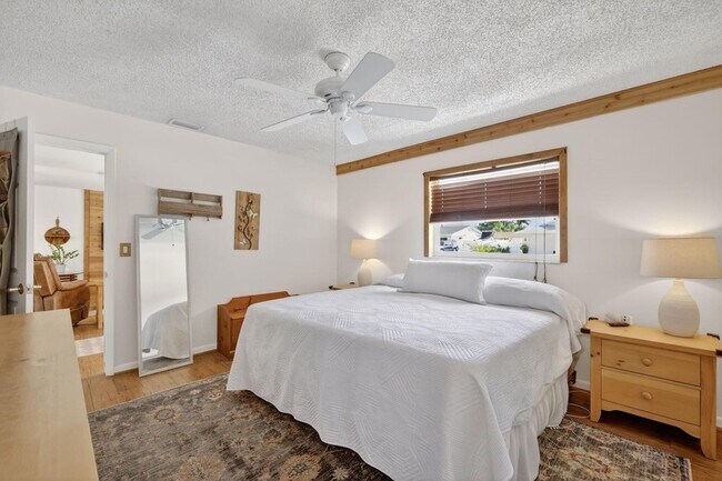 Building Photo - 1769 SE Madison St