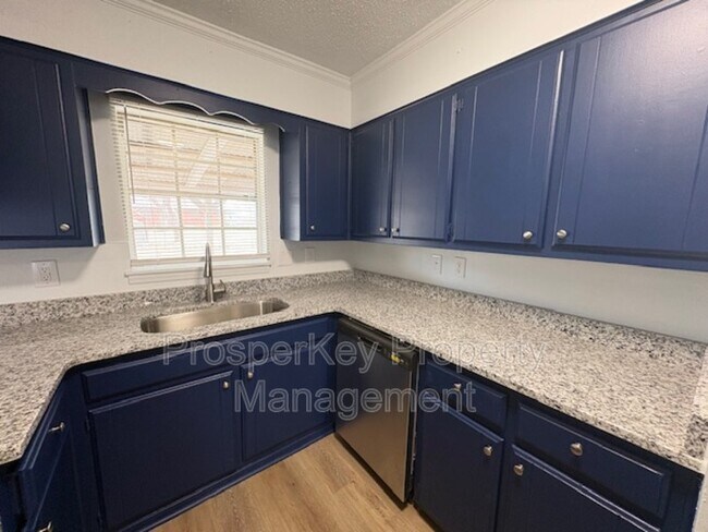 Building Photo - 3009 Montwood Ct