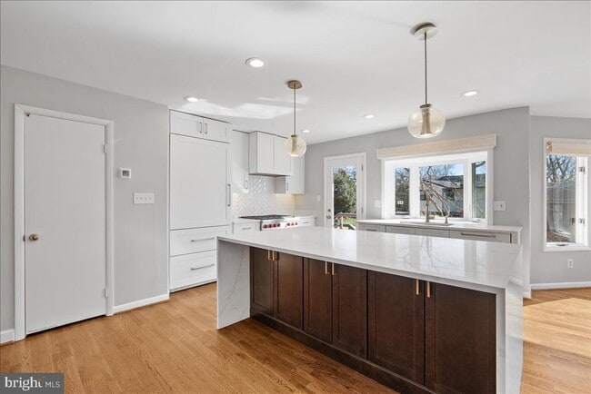 Building Photo - 7107 Tyndale St