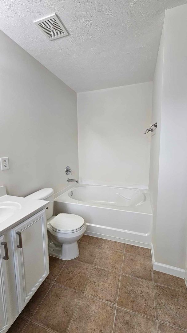 Building Photo - Brentwood Town home for lease