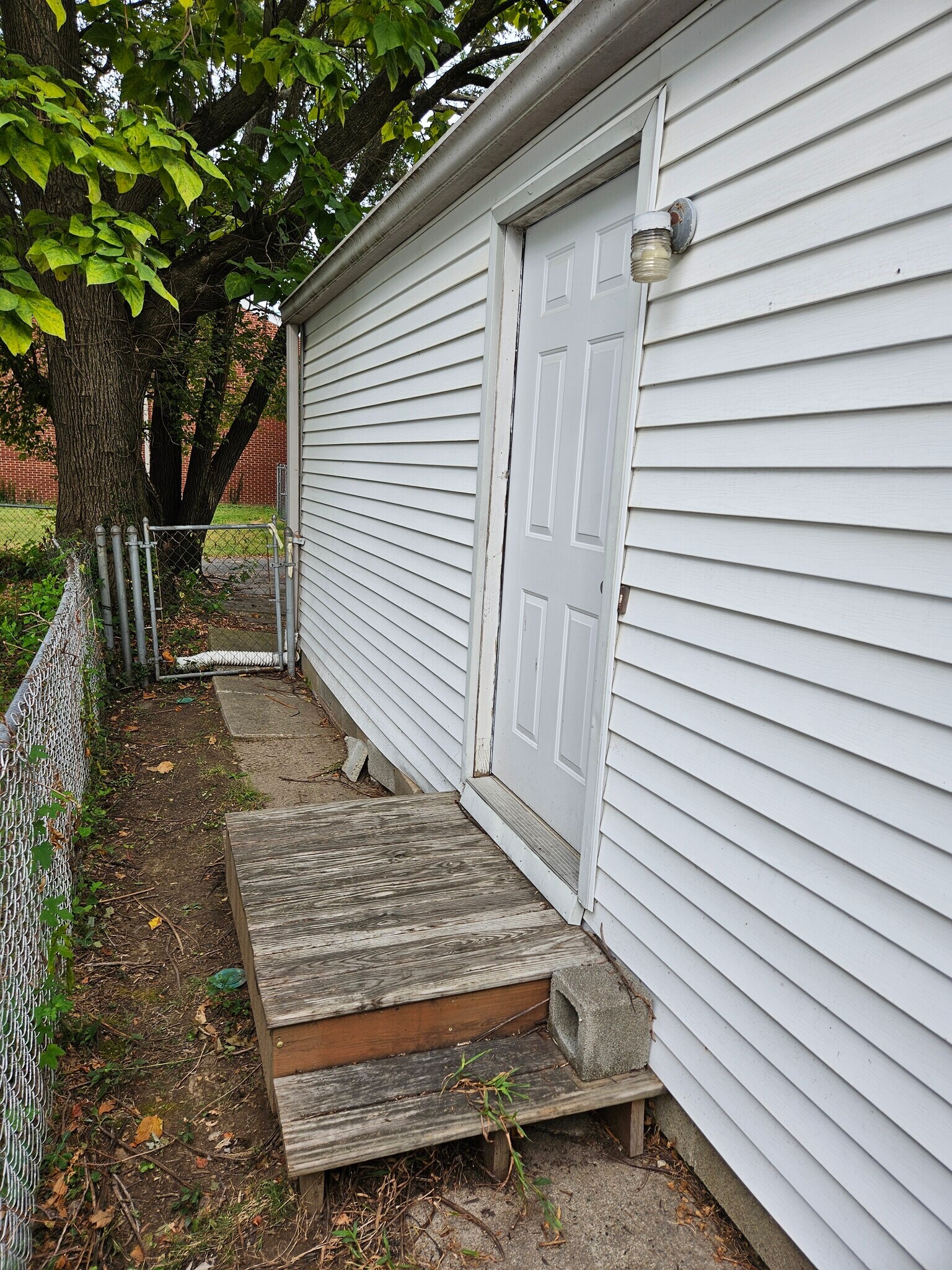 Side Entrance - 4242 Allmond Ave