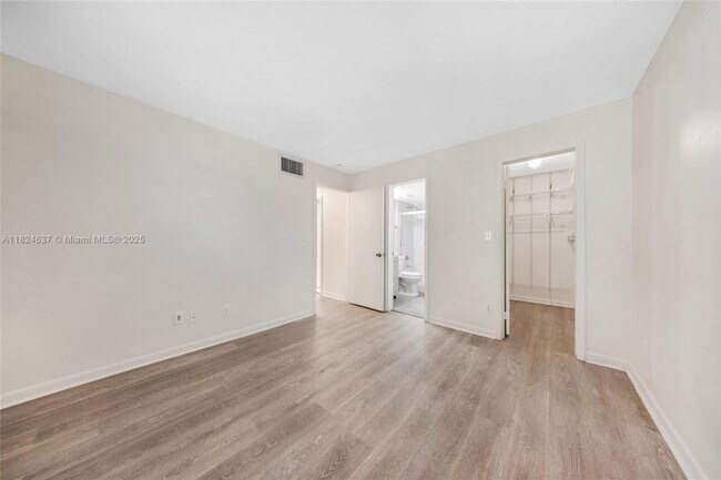 Building Photo - 8701 SW 141st St