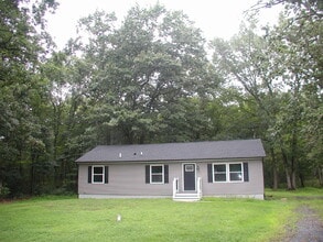 Building Photo - 3 Bedroom - 2 Bath Rancher on Two Acres