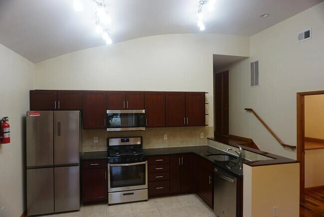 Building Photo - 6302 Jefferson St