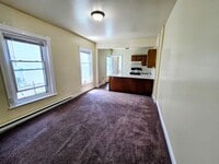 Building Photo - 524 N 5th St