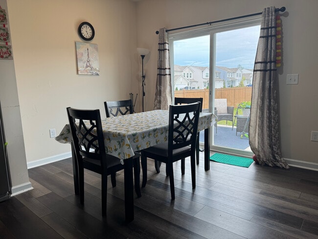 Building Photo - Room in House on Justice Union Ct