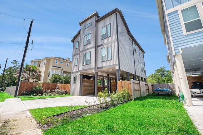 Building Photo - 1501 Ashley Ct
