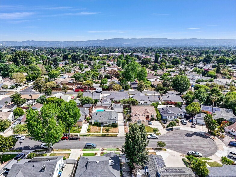 Building Photo - 17220 Elkwood St