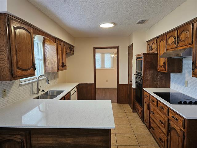 Building Photo - 812 Rush Creek Dr