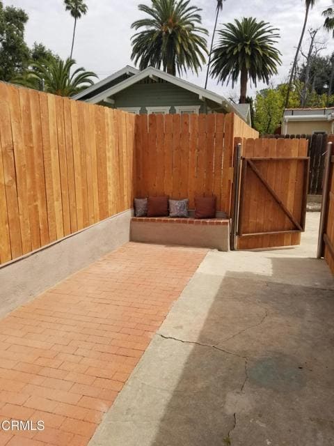 Building Photo - 1107 E Howard St