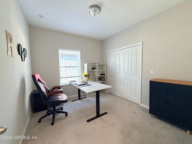 Building Photo - 70 Golden Fern Dr